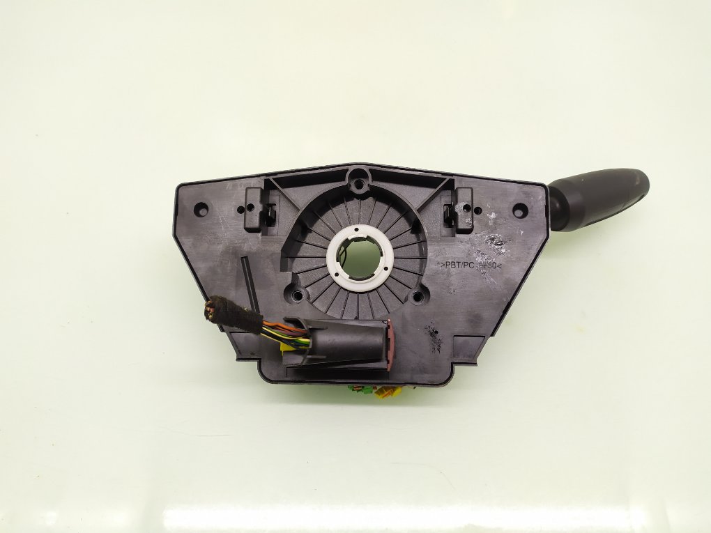 Переключатель подрулевой (стрекоза) бу для Opel Corsa D 1.0 i, 2011 г. Переключатель подрулевой (стрекоза) бу для Opel Corsa D 1.0 i, г.