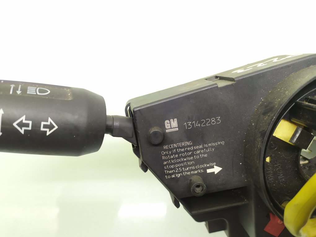 Переключатель подрулевой (стрекоза) бу для Opel Corsa D 1.0 i, 2011 г. Переключатель подрулевой (стрекоза) бу для Opel Corsa D 1.0 i, г.