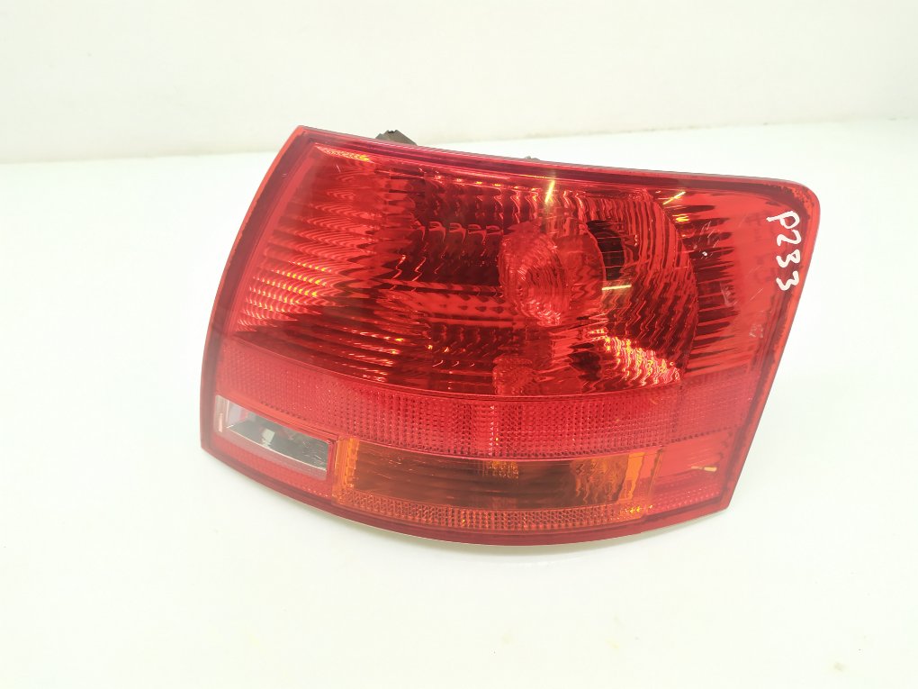 Фонарь задний правый бу для Audi A4 B7 2.0 TDi, 2005 г.