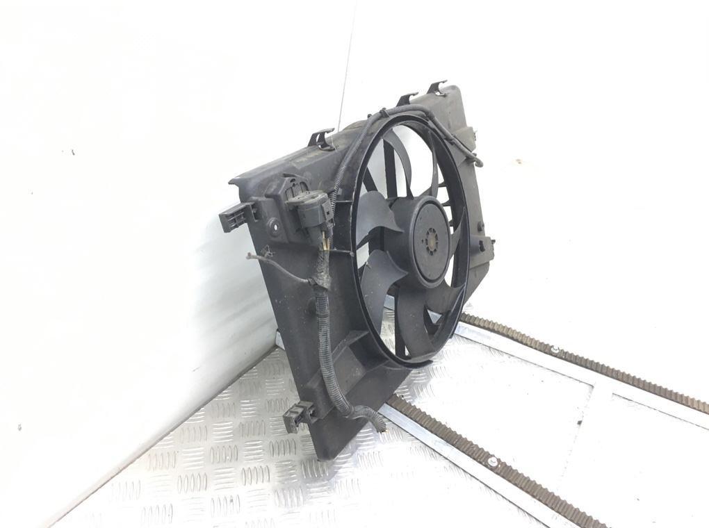 Вентилятор радиатора бу для Opel Astra J 1.7 CDTi, 2013 г. Вентилятор радиатора бу для Opel Astra J 1.7 CDTi, 2013 г.