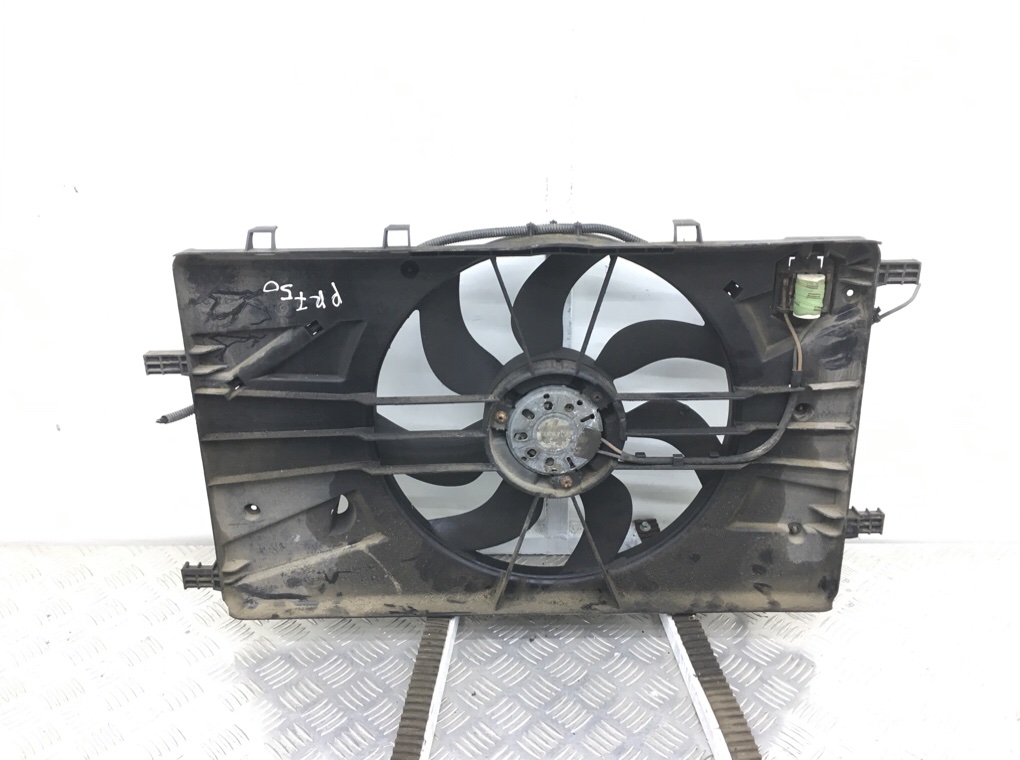 Вентилятор радиатора бу для Opel Astra J 1.7 CDTi, 2013 г. Вентилятор радиатора бу для Opel Astra J 1.7 CDTi, 2013 г.