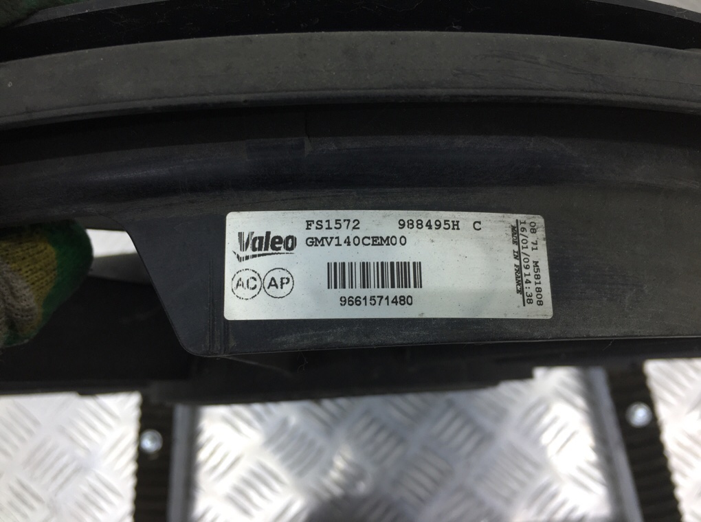 Вентилятор радиатора бу для Peugeot 308 T7 1.4 i,  2009 г.