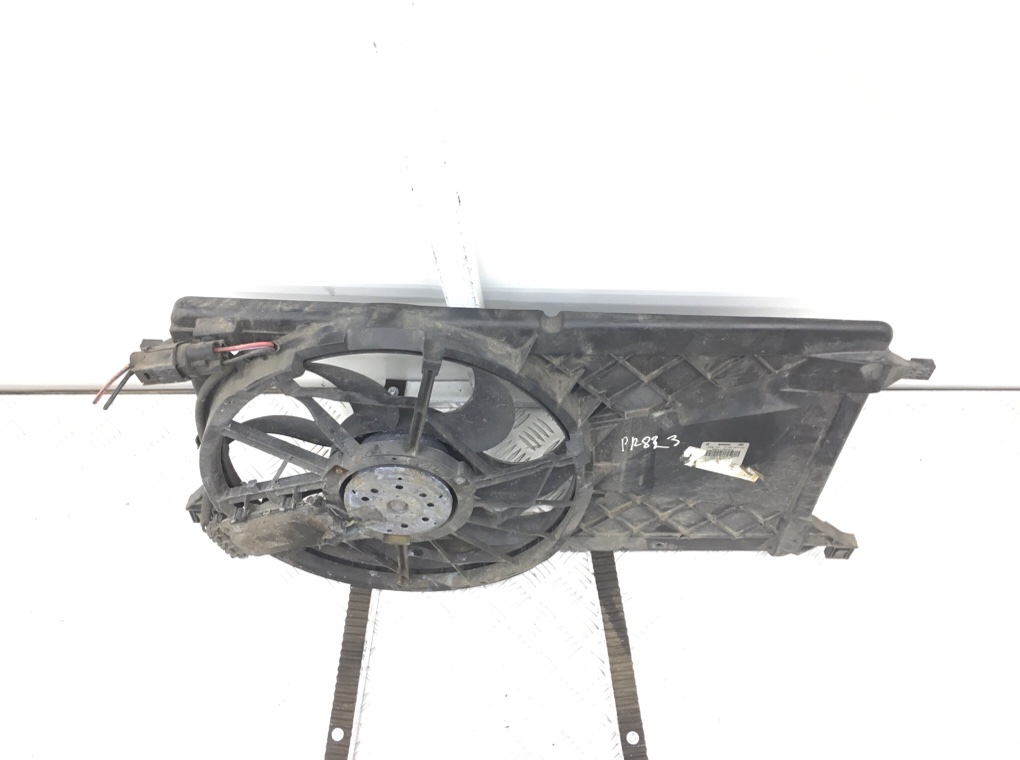 Вентилятор радиатора бу для Volvo S40 2 1.6 TD,  2011 г.