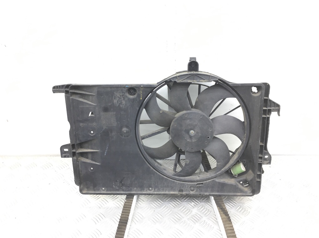 Вентилятор радиатора бу для Opel Meriva A 1.6 i,  2010 г.