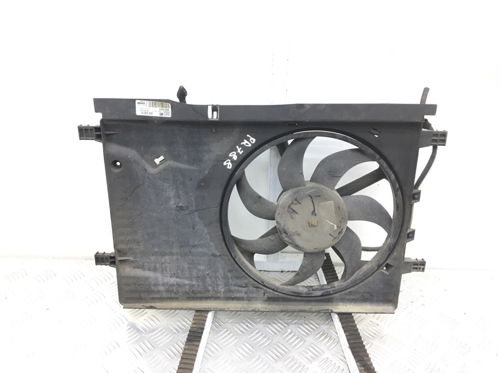 Вентилятор радиатора бу для Opel Corsa D 1.0 i,  2012 г.