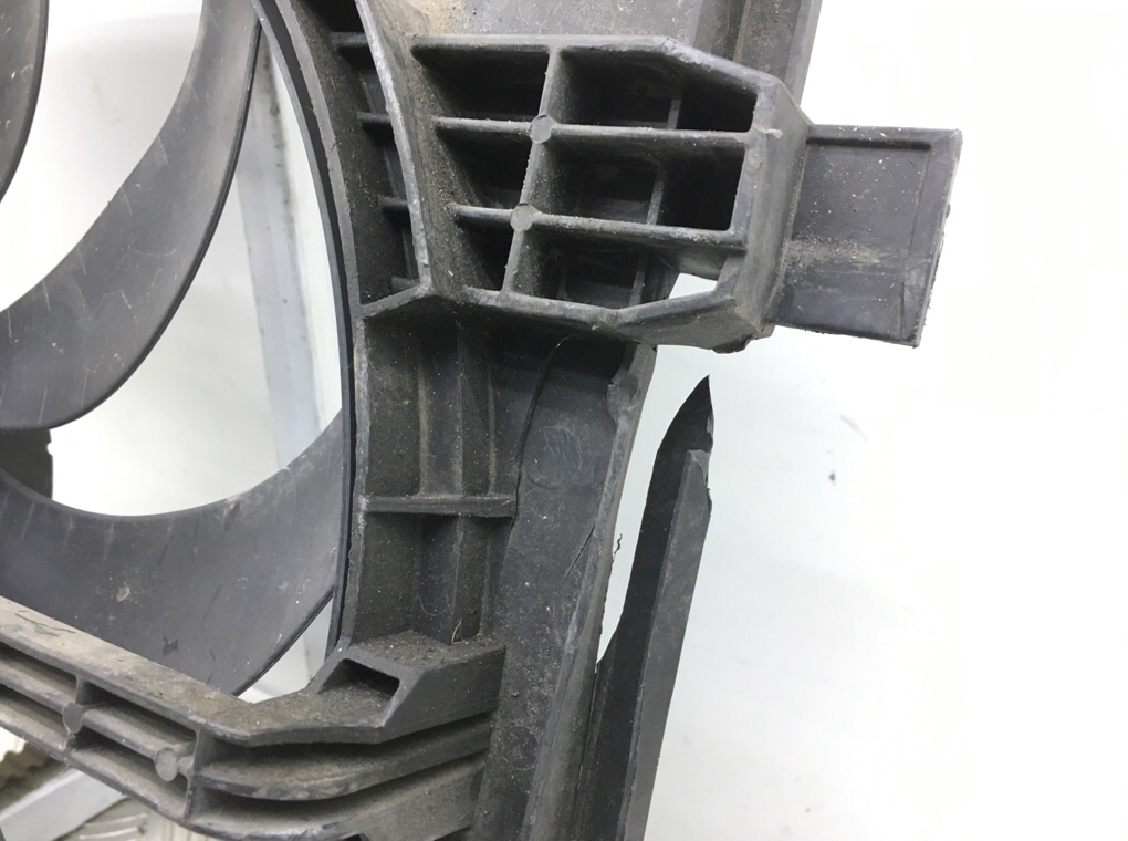 Вентилятор радиатора бу для Nissan Juke 1 1.5 DCi,  2011 г.