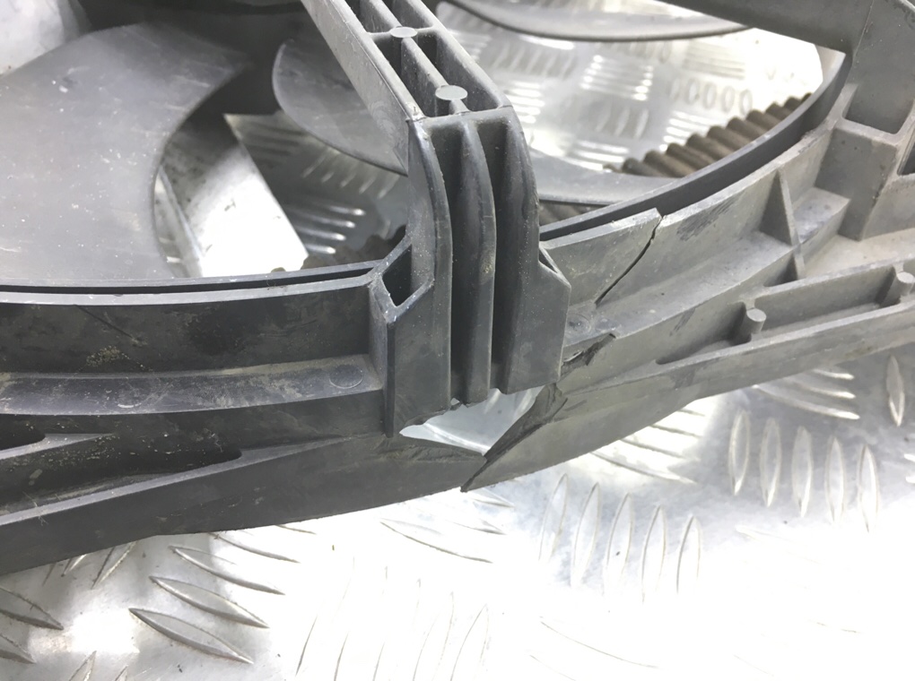 Вентилятор радиатора бу для Nissan Juke 1 1.5 DCi,  2011 г.