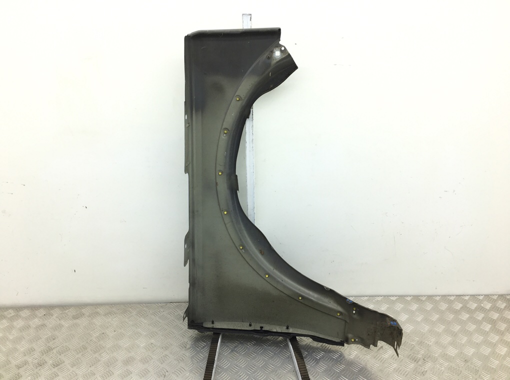 Крыло переднее левое бу для Land Rover Discovery 3 2.7 TD,  2007 г.