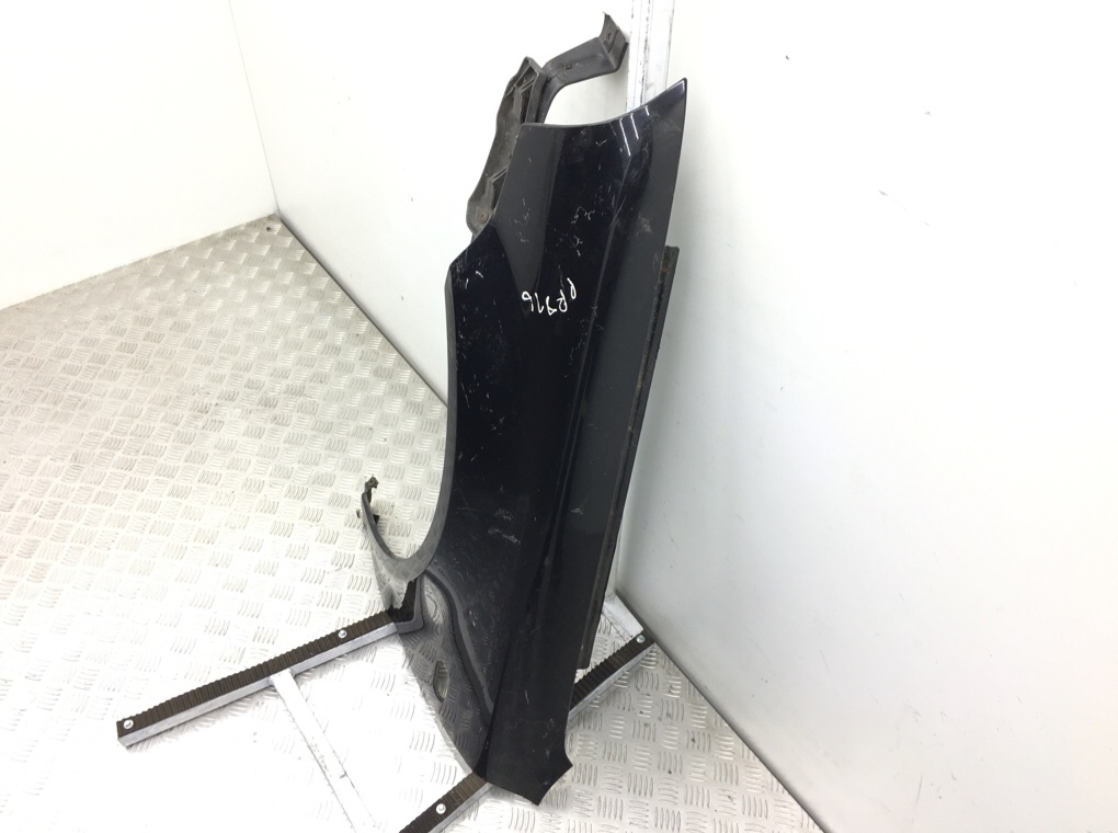 Крыло переднее левое бу для Volkswagen Passat B5 2.0 i,  2001 г.