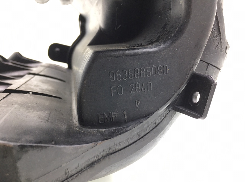 Коллектор впускной бу для Peugeot 307 1 1.6 i, 2006 г. Коллектор впускной бу для Peugeot 307 1 1.6 i, 2006 г.