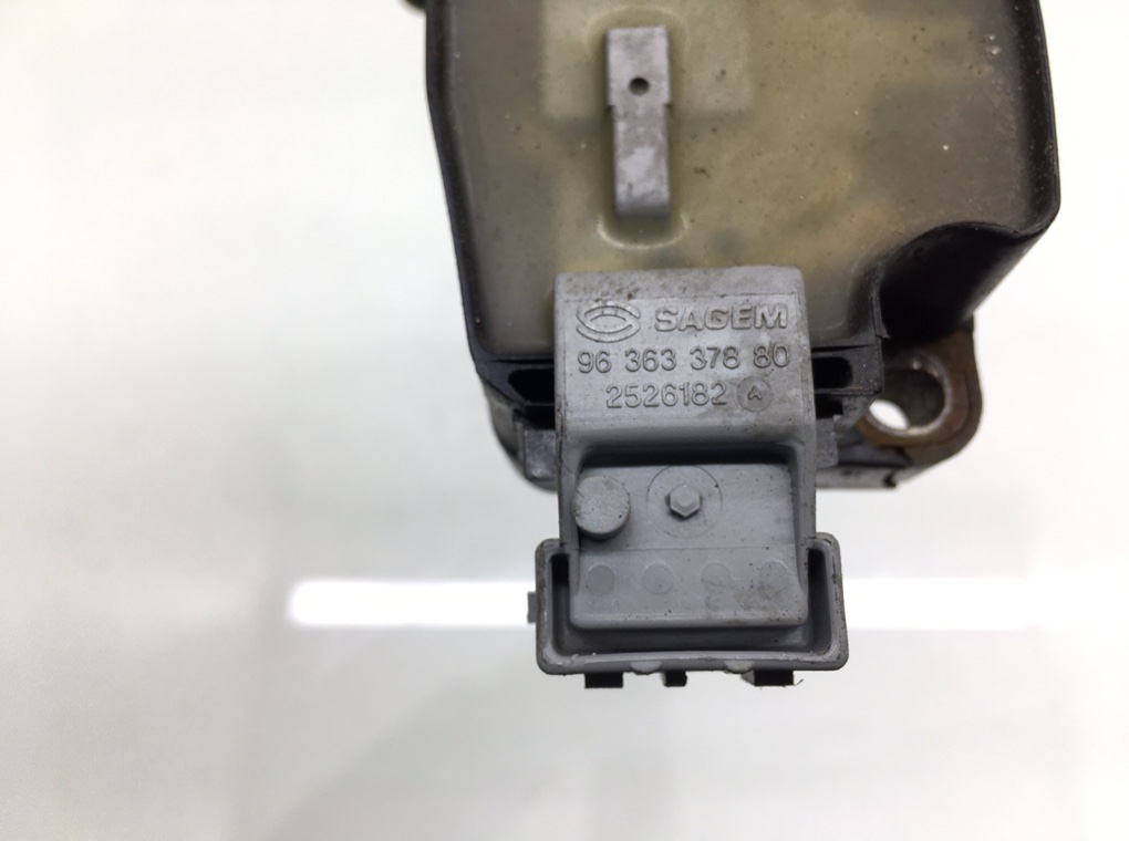 Катушка зажигания бу для Peugeot 307 1 1.6 i, 2006 г. Катушка зажигания бу для Peugeot 307 1 1.6 i, 2006 г.