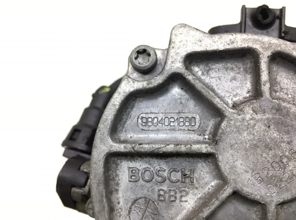 Насос вакуумный бу для Peugeot 308 T9 1.6 HDi,  2014 г.