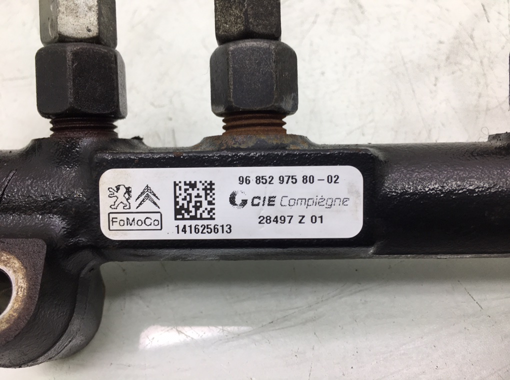 Топливная рампа бу для Peugeot 308 T9 1.6 HDi, 2014 г. Топливная рампа бу для Peugeot 308 T9 1.6 HDi, 2014 г.