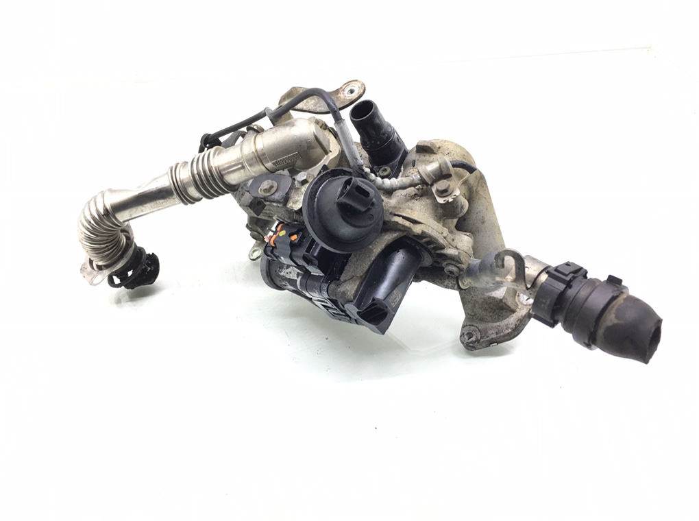 Радиатор EGR бу для Peugeot 308 T9 1.6 HDi, 2014 г. Радиатор EGR бу для Peugeot 308 T9 1.6 HDi, 2014 г.