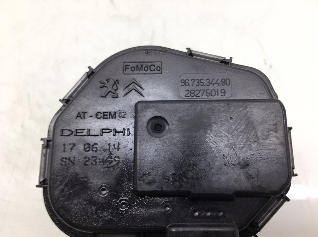 Заслонка дроссельная бу для Peugeot 308 T9 1.6 HDi, 2014 г. Заслонка дроссельная бу для Peugeot 308 T9 1.6 HDi, 2014 г.