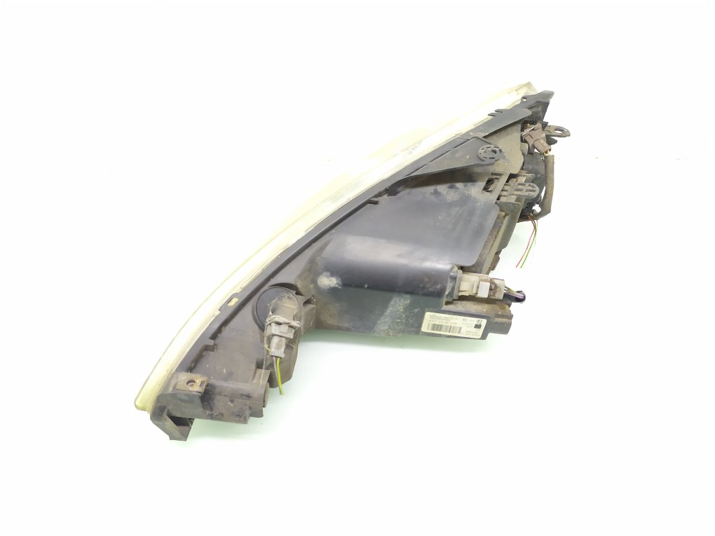 Фара правая бу для Peugeot 206 1 1.4 i, 2005 г. Фара правая бу для Peugeot 206 1 1.4 i, г.