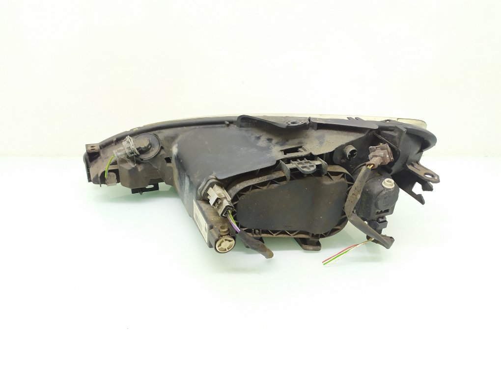 Фара правая бу для Peugeot 206 1 1.4 i, 2005 г. Фара правая бу для Peugeot 206 1 1.4 i, г.