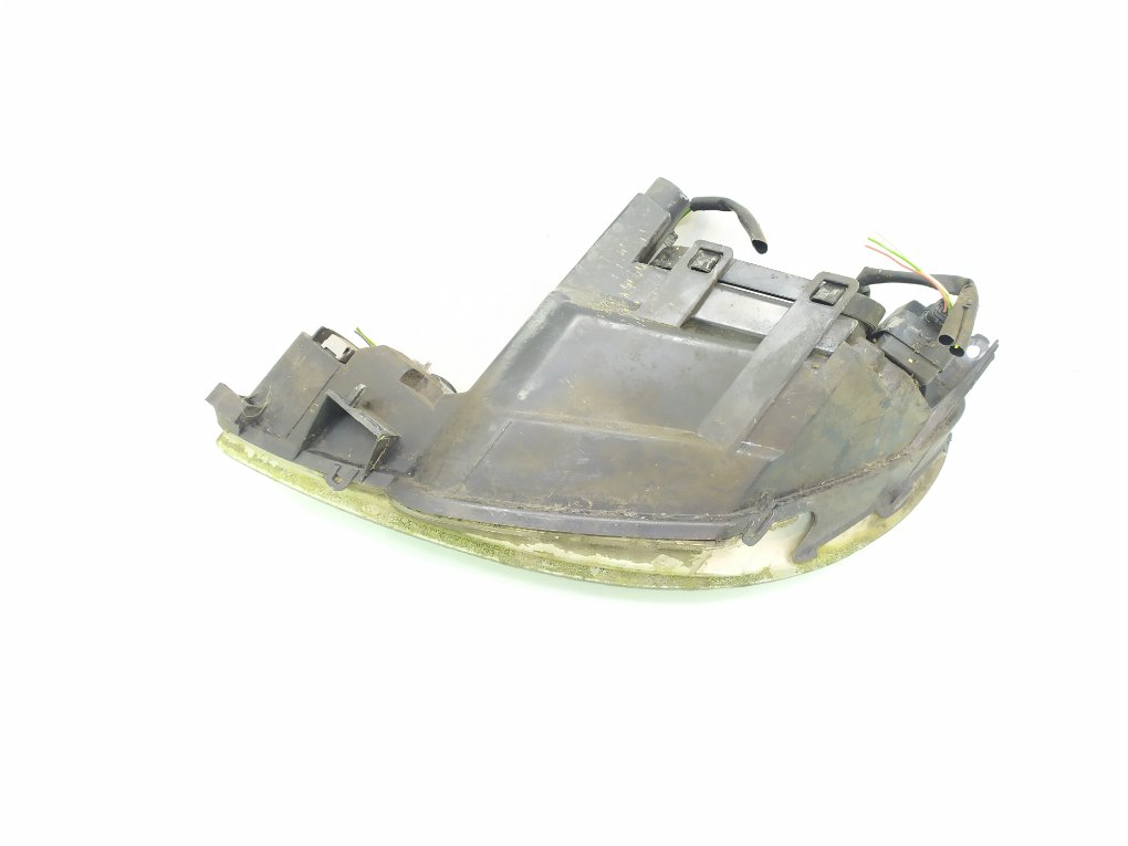 Фара правая бу для Peugeot 206 1 1.4 i, 2005 г. Фара правая бу для Peugeot 206 1 1.4 i, г.