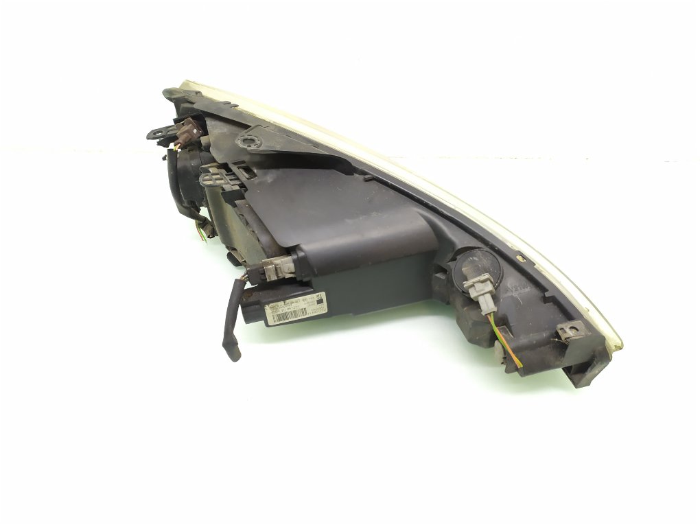 Фара левая бу для Peugeot 206 1 1.4 i, 2005 г. Фара левая бу для Peugeot 206 1 1.4 i, г.