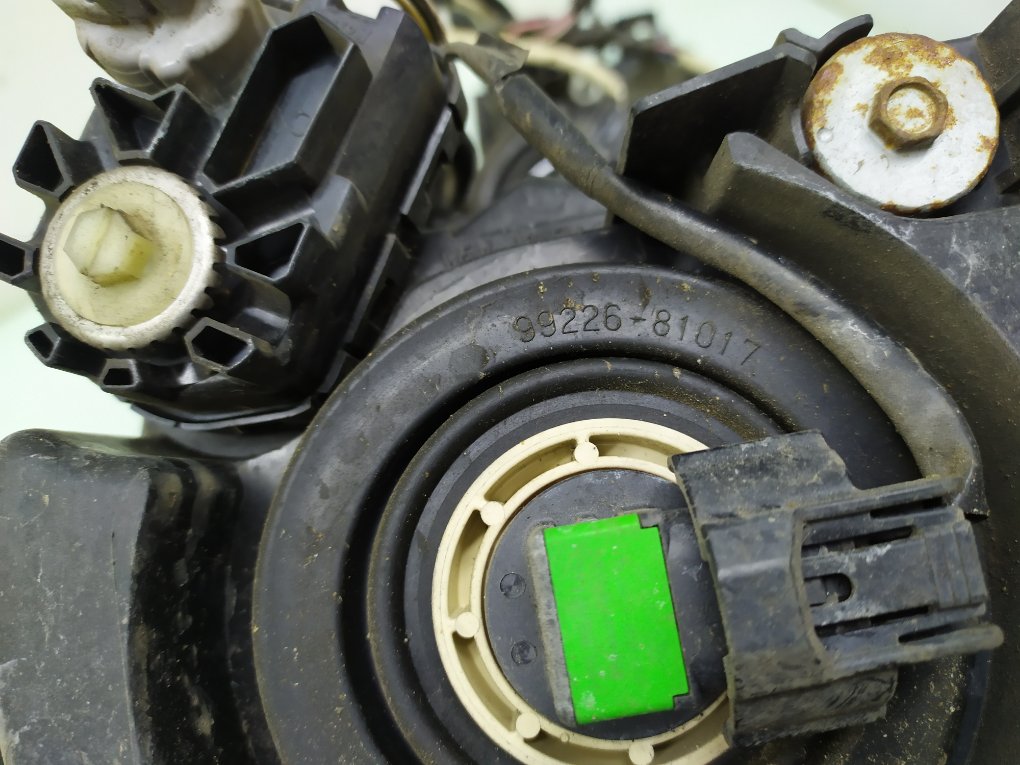 Фара левая бу для Mazda 6  2 2.2 TD,   г.