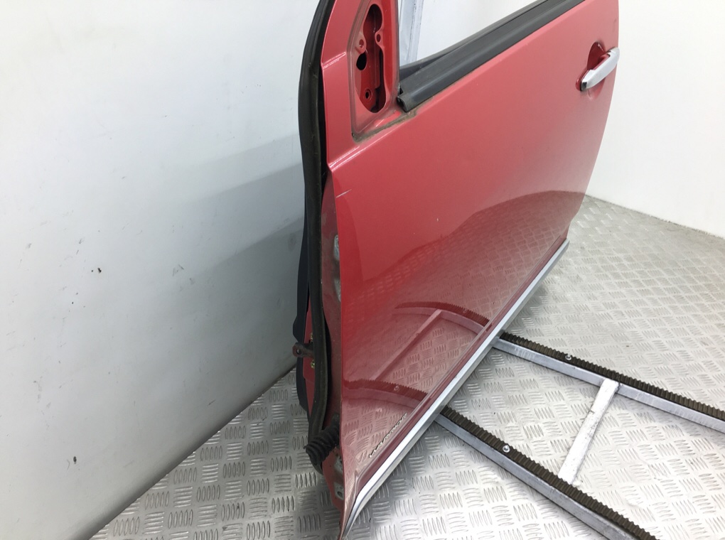 Дверь передняя левая бу для Mitsubishi Outlander 2 2.0 DiD, 2007 г. Дверь передняя левая бу для Mitsubishi Outlander 2 2.0 DiD, 2007 г.