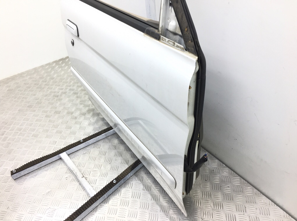 Дверь передняя правая бу для Mitsubishi Montero Sport 3.0 i, 2001 г. Дверь передняя правая бу для Mitsubishi Montero Sport 3.0 i, 2001 г.