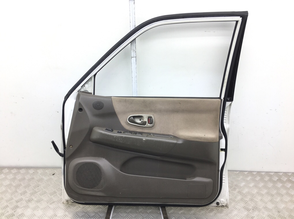 Дверь передняя правая бу для Mitsubishi Montero Sport 3.0 i, 2001 г. Дверь передняя правая бу для Mitsubishi Montero Sport 3.0 i, 2001 г.