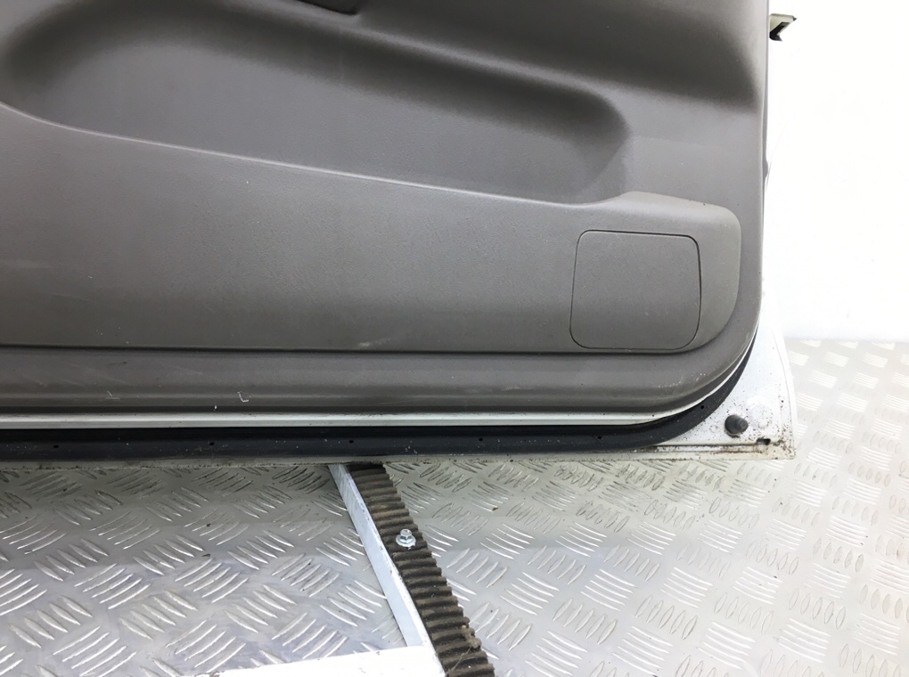 Дверь передняя правая бу для Mitsubishi Montero Sport 3.0 i, 2001 г. Дверь передняя правая бу для Mitsubishi Montero Sport 3.0 i, 2001 г.