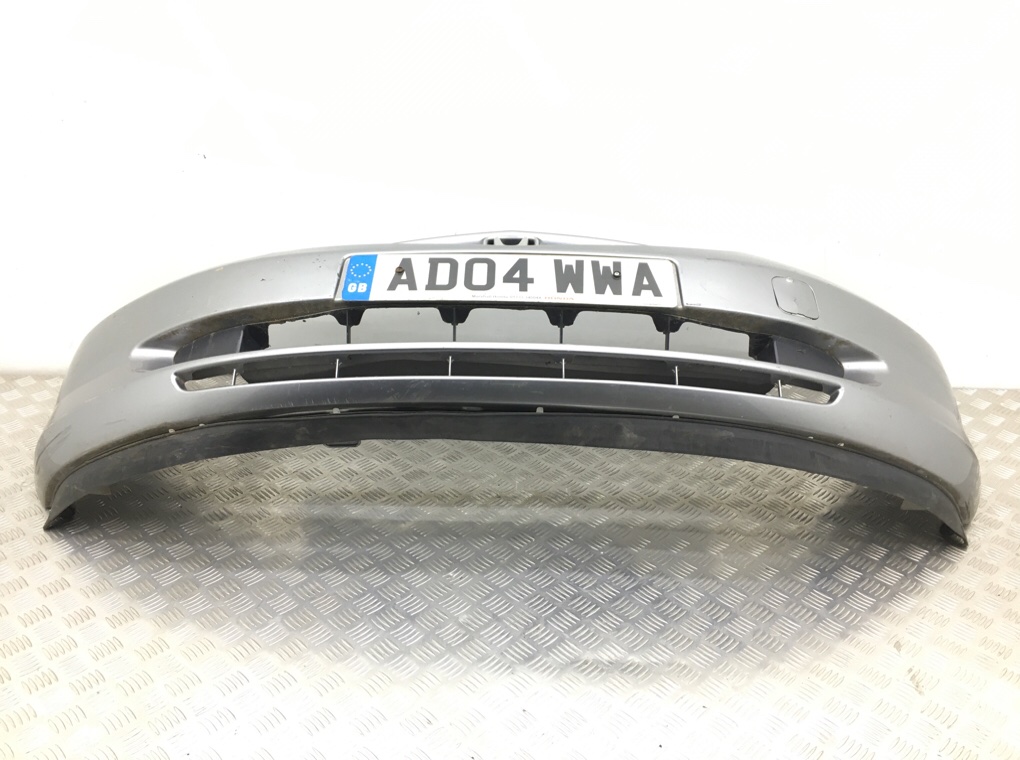 Бампер передний бу для Honda Jazz 1 1.3 i,  2004 г.