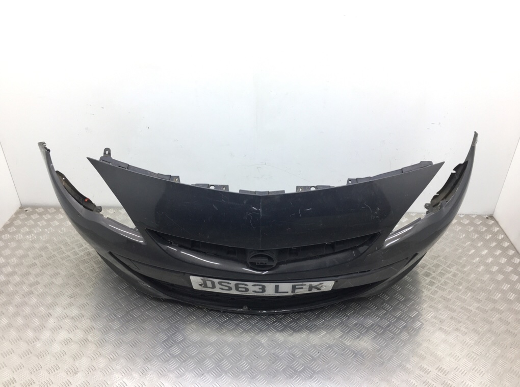 Бампер передний бу для Opel Astra J 1.7 CDTi,  2013 г.