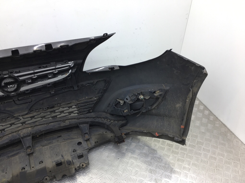 Бампер передний бу для Opel Astra J 1.7 CDTi,  2013 г.