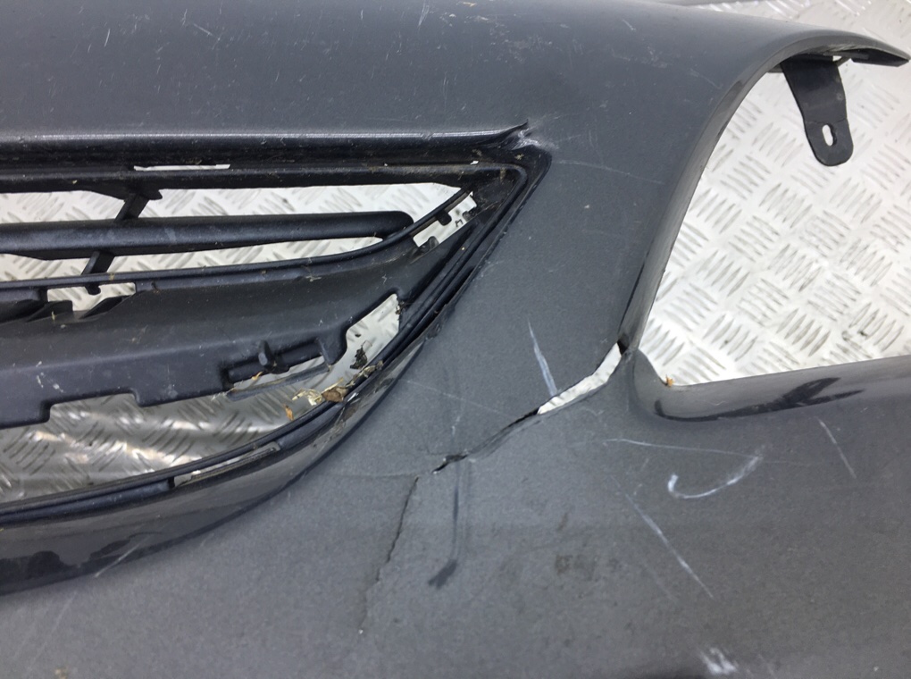 Бампер передний бу для Opel Astra J 1.7 CDTi,  2013 г.