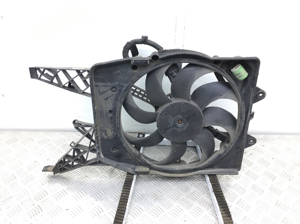 Вентилятор радиатора бу для Opel Corsa D 1.3 CDTi,  2012 г.