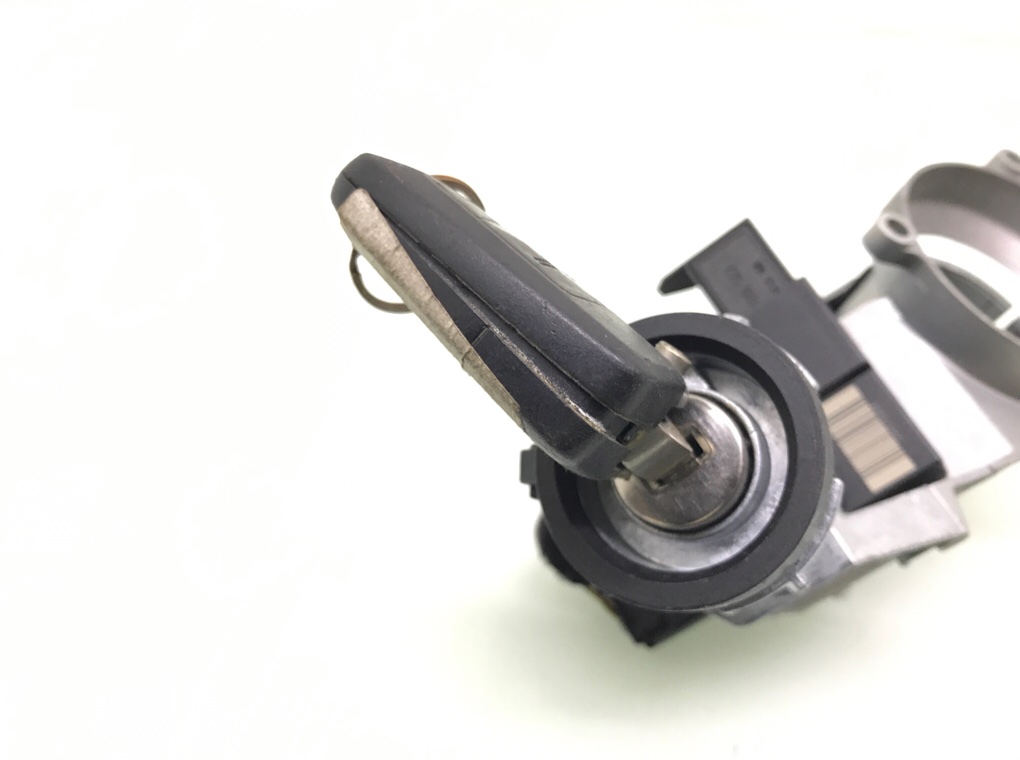 Замок зажигания бу для Opel Corsa D 1.4 i, 2009 г. Замок зажигания бу для Opel Corsa D 1.4 i, 2009 г.