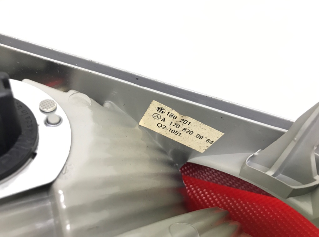 Фонарь задний левый бу для Mercedes SLK R170 3.2 i,  2001 г.