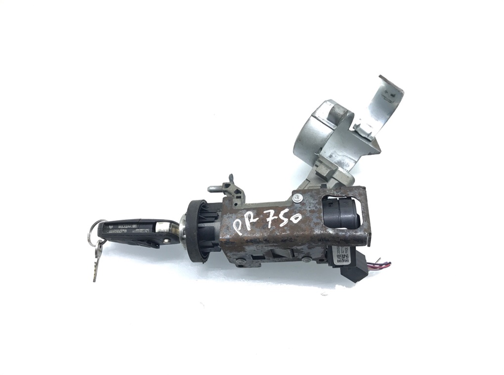 Замок зажигания бу для Opel Astra J 1.7 CDTi, 2013 г. Замок зажигания бу для Opel Astra J 1.7 CDTi, 2013 г.