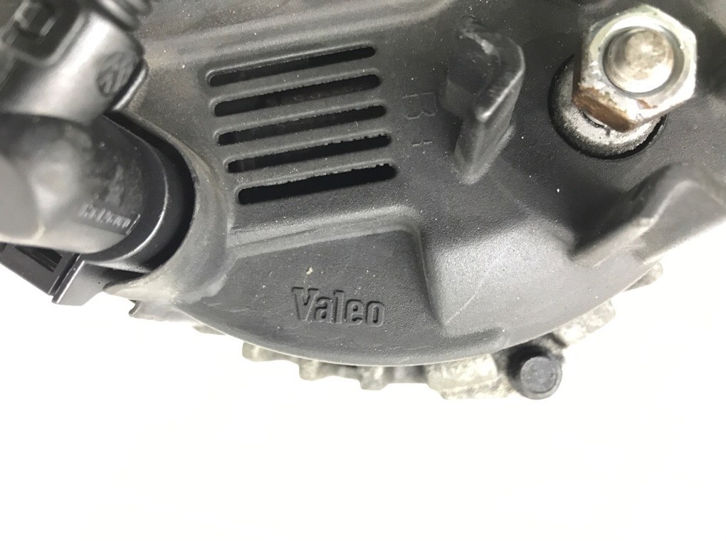 Генератор бу для Volkswagen Touran 1 1.9 TDi, 2006 г. Генератор бу для Volkswagen Touran 1 1.9 TDi, 2006 г.