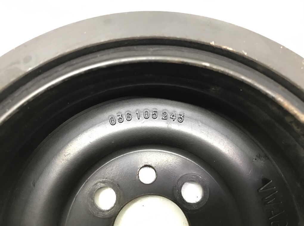 Шкив коленвала бу для Volkswagen Touran 1 1.9 TDi, 2006 г. Шкив коленвала бу для Volkswagen Touran 1 1.9 TDi, 2006 г.