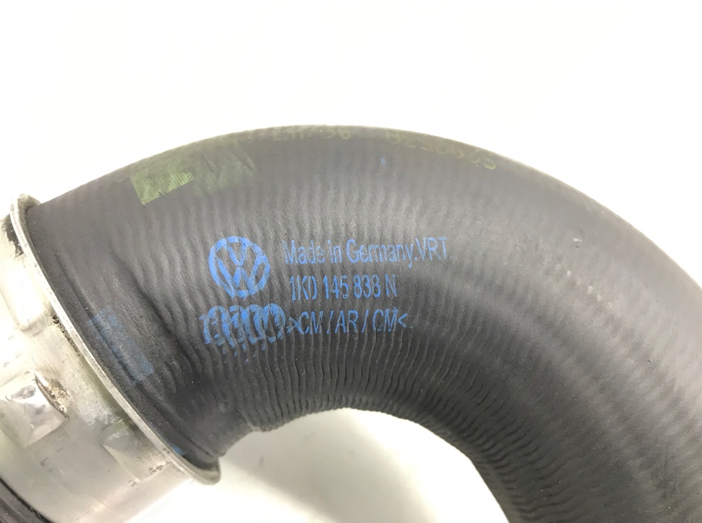 Патрубок интеркулера бу для Volkswagen Touran 1 1.9 TDi, 2006 г. Патрубок интеркулера бу для Volkswagen Touran 1 1.9 TDi, 2006 г.