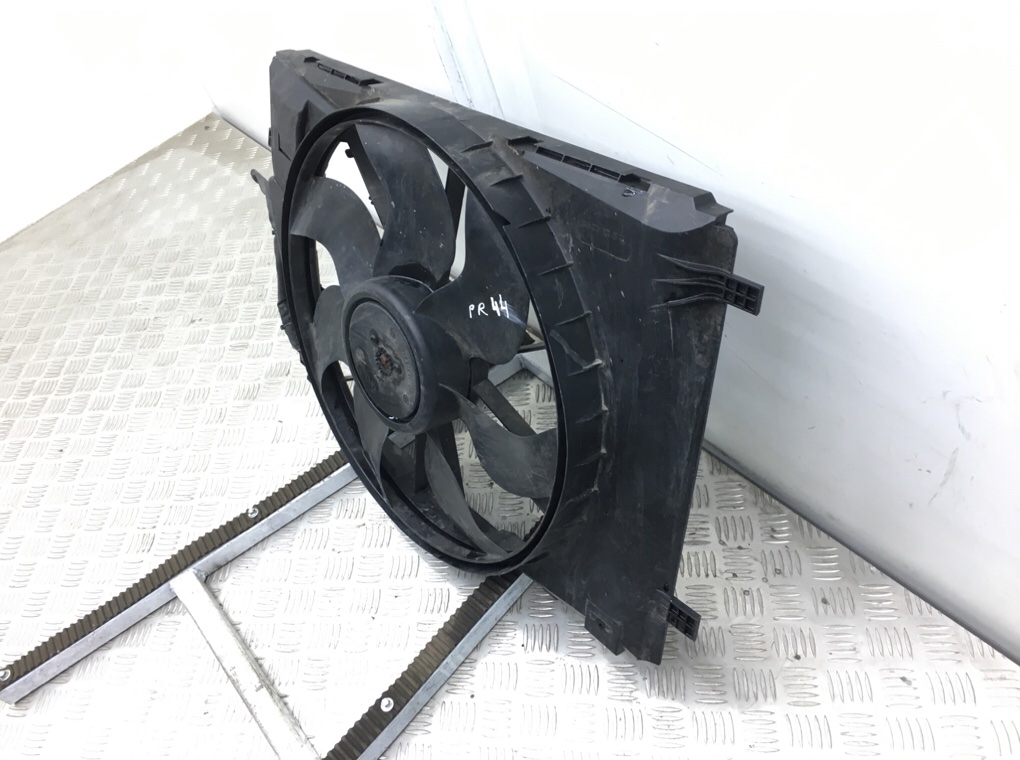 Вентилятор радиатора бу для Mercedes C W204 1.8 i,  2007 г.