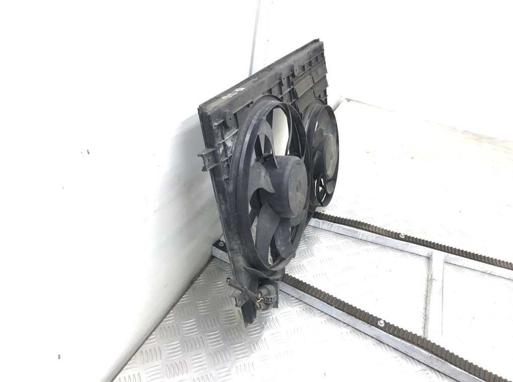 Вентилятор радиатора бу для Volkswagen Passat B6 2.0 TDi, 2007 г. Вентилятор радиатора бу для Volkswagen Passat B6 2.0 TDi, 2007 г.