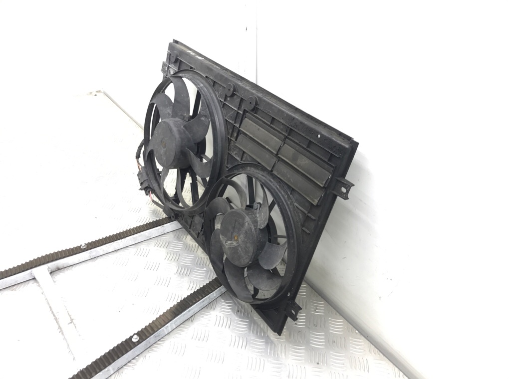 Вентилятор радиатора бу для Volkswagen Passat B6 2.0 TDi, 2007 г. Вентилятор радиатора бу для Volkswagen Passat B6 2.0 TDi, 2007 г.