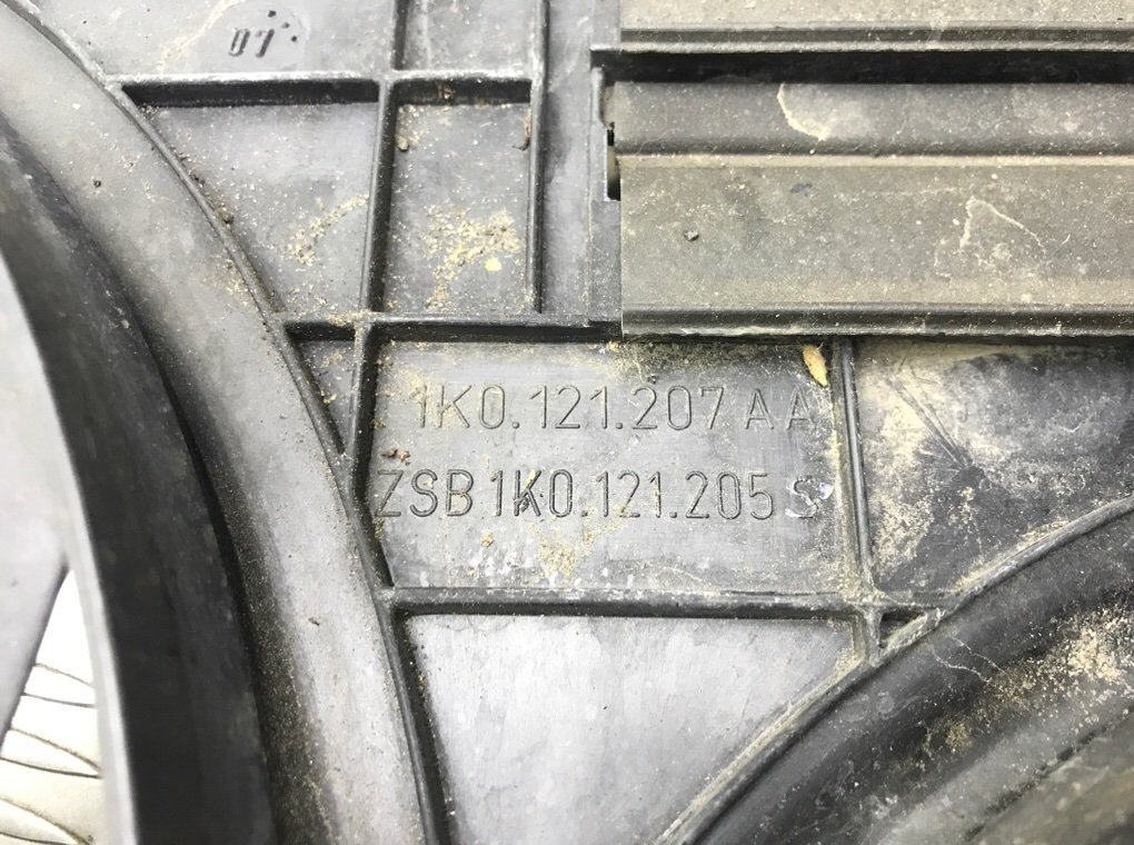 Вентилятор радиатора бу для Volkswagen Passat B6 2.0 TDi, 2007 г. Вентилятор радиатора бу для Volkswagen Passat B6 2.0 TDi, 2007 г.