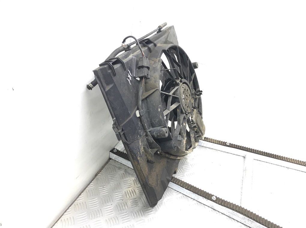 Вентилятор радиатора бу для BMW 1 E87/E81/E82/E88 1.6 i,  2005 г.