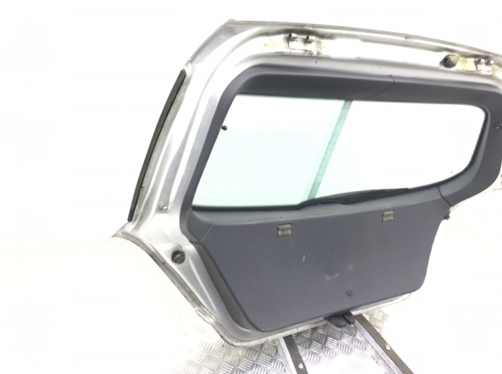 Крышка багажника бу для Opel Astra H 1.6 i,  2005 г.