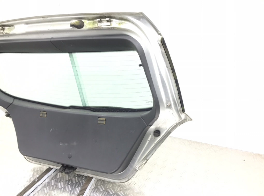 Крышка багажника бу для Opel Astra H 1.6 i,  2005 г.