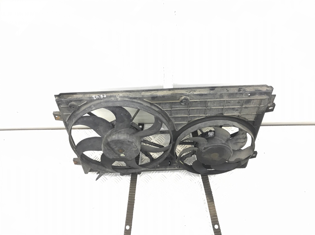 Вентилятор радиатора бу для Volkswagen Golf 5 1.9 TDi, 2005 г. Вентилятор радиатора бу для Volkswagen Golf 5 1.9 TDi, 2005 г.