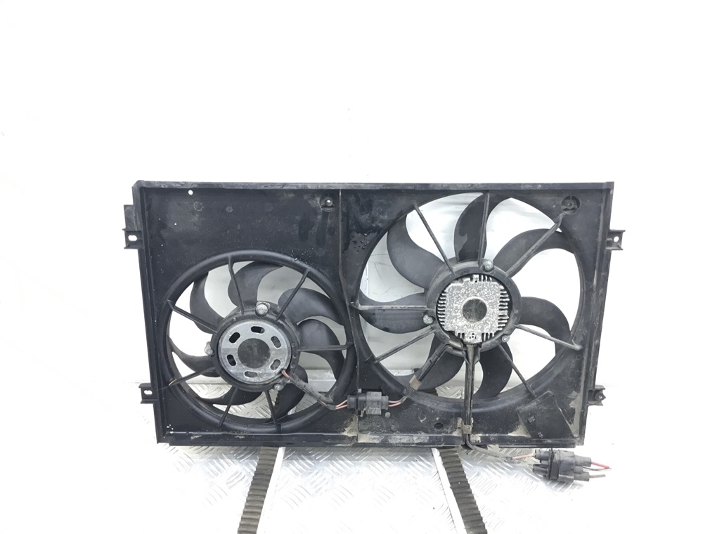 Вентилятор радиатора бу для Volkswagen Golf 5 1.9 TDi, 2005 г. Вентилятор радиатора бу для Volkswagen Golf 5 1.9 TDi, 2005 г.