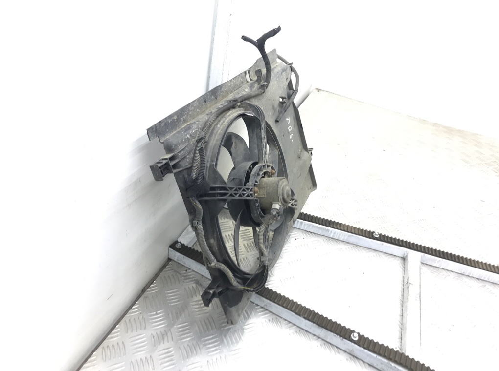 Вентилятор радиатора бу для Opel Corsa D 1.2 i,  2011 г.