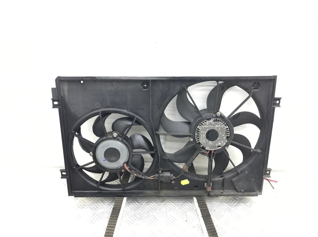 Вентилятор радиатора бу для Volkswagen Golf 5 1.9 TDi, 2007 г. Вентилятор радиатора бу для Volkswagen Golf 5 1.9 TDi, 2007 г.